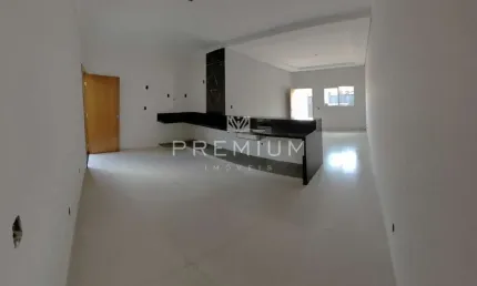 Casa com 2 quartos à venda em São Jorge, Uberlândia  por R$ 330.000
