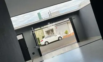Casa com 3 quartos à venda no Novo Mundo, Uberlândia  por R$ 1.500.000