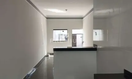 Casa com 2 quartos à venda no Jardim Brasília, Uberlândia  por R$ 280.000