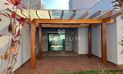 Casa com 3 quartos à venda no Santa Luzia, Uberlândia  por R$ 575.000
