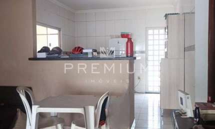 Casa com 2 quartos à venda no Jardim Europa, Uberlândia  por R$ 320.000