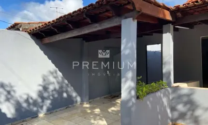 Casa com 2 quartos à venda em Laranjeiras, Uberlândia  por R$ 310.000