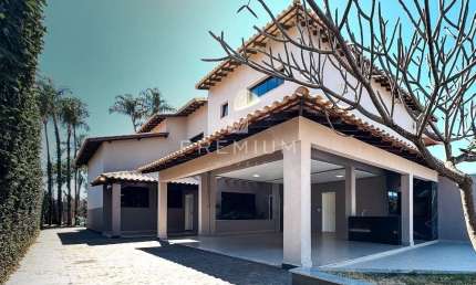 Casa com 5 quartos à venda na Cidade Jardim, Uberlândia  por R$ 3.800.000