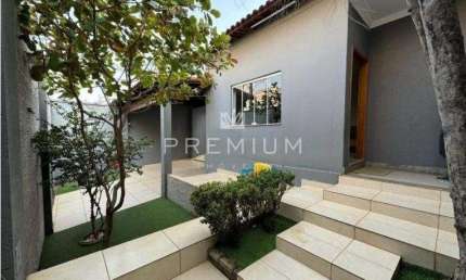Casa com 3 quartos à venda no Tabajaras, Uberlândia  por R$ 900.000