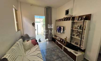 Casa com 4 quartos à venda no Pacaembu, Uberlândia  por R$ 630.000