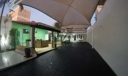 Casa com 3 quartos à venda no Tibery, Uberlândia  por R$ 680.000