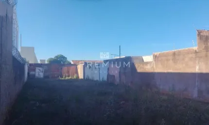 Terreno à venda no Brasil, Uberlândia  por R$ 380.000