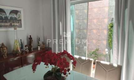 Casa com 4 quartos à venda no Jardim Patrícia, Uberlândia  por R$ 630.000