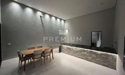 Casa com 3 quartos à venda no Grand Ville, Uberlândia  por R$ 660.000