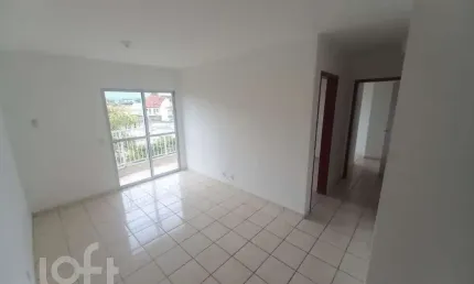Apartamento com 2 quartos à venda na rua retiro dos artistas, 1536, pechincha, rio de janeiro por r$ 263.000