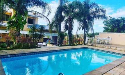 Casa com 3 dormitórios à venda, 350 m² por R$ 1.300.000 - Condomínio Mont Clair - Santa Isabel/SP
