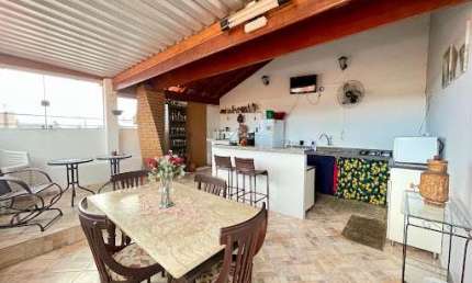 Sobrado com 4 dormitórios à venda, 180 m² por R$ 700.000,00 - Jardim Santa Maria - Jacareí/SP