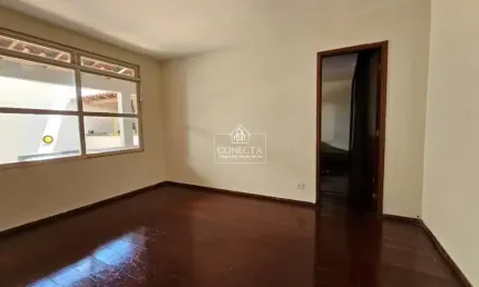 Casa com 4 quartos à venda no Umuarama, Uberlândia 