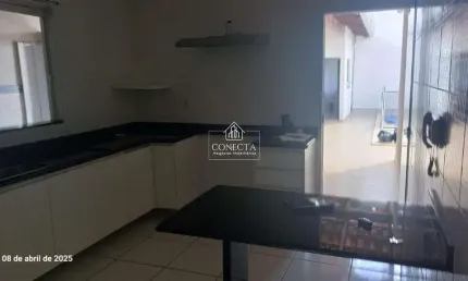Casa para locação de 200m² - por r$4.000,00 no santa mônica - uberlândia/mg