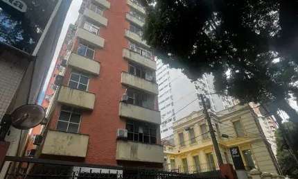 Apartamento com 2 quartos para alugar no Nazaré, Belém 