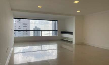 OPORTUNIDADE!!! Apartamento a venda com 4 quartos em Altiplano.