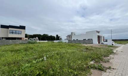 OPORTUNIDADE!!! Lote em condominio no bairro Muçumagro