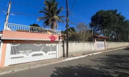 MP - Chácara / 03 dormitórios sendo 2 suítes / Bairro do Bom Retiro / 2.870 m² de terreno / 120 m² de área construída / São José dos Campos