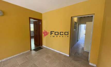 Casa para Locação / Bosque dos Eucaliptos / 3 Dormitórios / 1 suíte / 2 vagas / 250m² / São José dos Campos