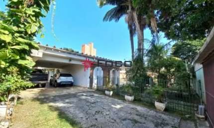 LT Casa Térrea / Jd. Esplanada / 05 Dormitórios / 380m² / São José dos Campos