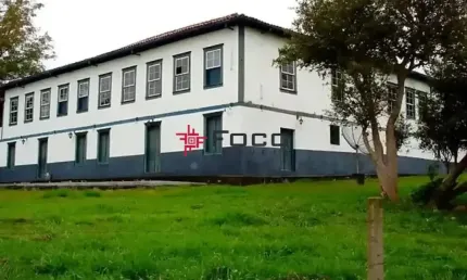 MP FAZENDA HISTÓRICA DE 1832 / MOBILIADA ( PORTEIRA FECHADA ) / ESCRITURADA / A 03 KM DO CENTRO DA CIDADE DE PIQUETE.