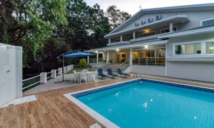Casa com 5 dormitórios para venda no altos da serra 2