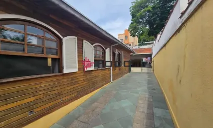 Casa - Jardim Esplanada II - 04 dormitórios, sendo 02 suítes - 03 vagas de garagem - 110m² de construção - 347 área do terreno - São josé dos Campos.