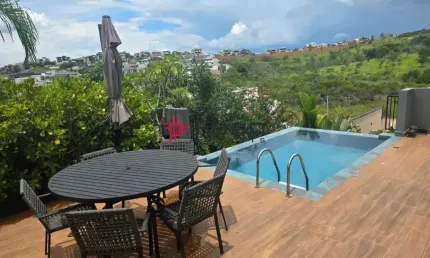 Sobrado - Condomínio Mônaco Santa Izabel - Urbanova - 4 Dormitórios - 450m²