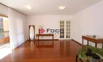 Apartamento - Bosque do Engenho - Vila Ema, - 4 dormitórios sendo 3 suítes - 220m²