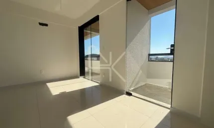 Apartamento à Venda no Bairro Fátima | 2 Dormitórios | Sacada com Churrasqueira | Localização Estratégica