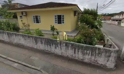 Terreno &#224; venda, no Bairro Fazenda Santo Antônio, São José-SC, com 3 quartos, sendo 1 suíte, com 1 vaga