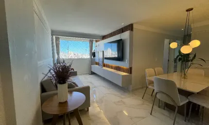 Apartamento mobiliado equipado e decorado na praia do bessa com 2 quartos sendo 1 suíte