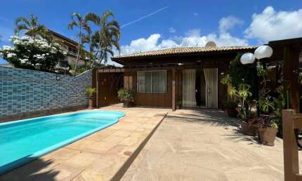 Casa para Venda em Lauro de Freitas, Miragem, 5 dormitórios, 2 suítes, 5 banheiros, 2 vagas
