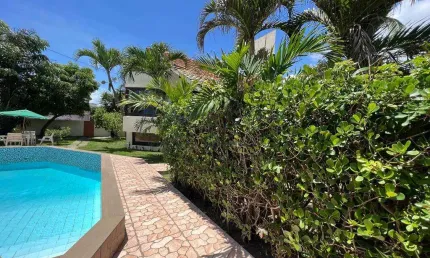 Casa para Venda em Lauro de Freitas, Vilas Do Atlântico, 3 dormitórios, 3 suítes, 4 banheiros, 2 vagas