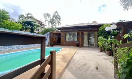 Casa para Venda em Lauro de Freitas, Buraquinho, 5 dormitórios, 2 suítes, 5 banheiros, 2 vagas