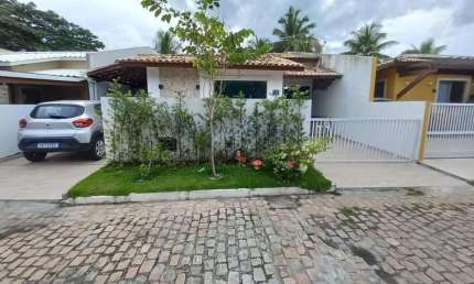 Casa em Condomínio para Venda em Lauro de Freitas, Buraquinho, 3 dormitórios, 1 suíte, 3 banheiros, 2 vagas