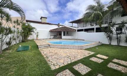 Casa para Venda em Lauro de Freitas, Vilas Do Atlântico, 4 dormitórios, 2 suítes, 5 banheiros, 3 vagas