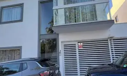Casa em Condomínio para Venda em Lauro de Freitas, Buraquinho, 3 dormitórios, 3 suítes, 5 banheiros, 2 vagas