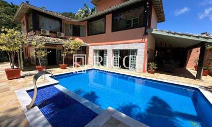 casa resort com 4 suítes, piscina e área gourmet incrível em condominio fechado