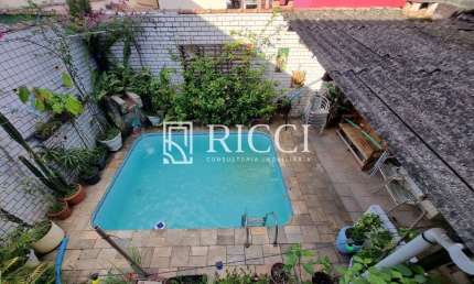 Casa com Piscina à Venda na Aparecida em Santos | RICCI