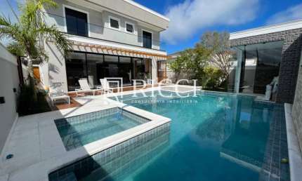 Casa com Piscina à Venda no Acapulco no Guarujá | RICCI