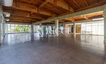 Casa de Alto Padrão para Eventos à Venda em São Vicente-SP, Bairro Ilha Porchat