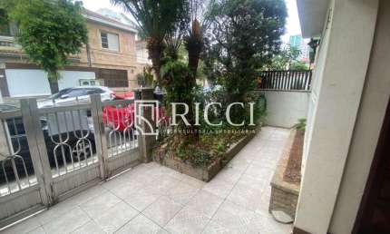 Imperdível oportunidade: Casa à venda em Santos-SP, bairro Boqueirão, 4 quartos, 2 suítes, 2 salas, 5 banheiros, 2 vagas, 270m². Venha conferir!