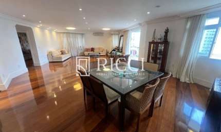 Apartamento 1 por andar com 4 quartos no Embaré Santos