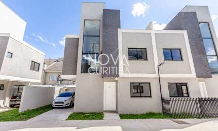 Sobrado com 3 dormitórios à venda, 105 m² por R$ 639.000 - Uberaba - Curitiba/PR
