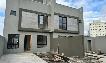 Sobrado com 3 dormitórios à venda, 100 m² por R$ 629.000 - Lindóia - Curitiba/PR