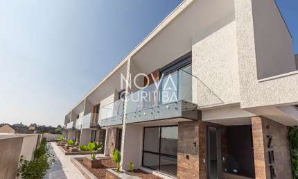 Exclusividade e Sofisticação no Open Boulevard – Casa com 3 Suítes e Quintal Privativo