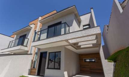 Sobrado com 3 dormitórios à venda, 104 m² por R$ 690.000 - Atuba - Curitiba/PR