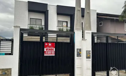 Casa com 3 quartos à venda na Rua Quinze de Novembro, 83285, Vila Nova, Joinville