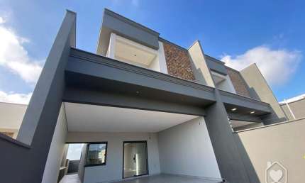 Casa com 3 quartos à venda na Rua Papa João XXIII, 46743, Iririú, Joinville